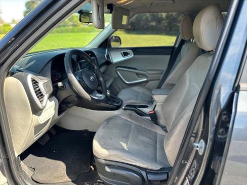 Used 2020 Kia Soul LX image 14