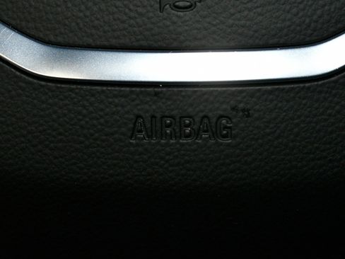 Used 2025 GMC Sierra 1500 AT4 w/ AT4 Premium Package image 30