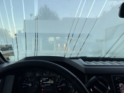 Used 2012 Ford F250 Lariat w/ Lariat Interior Pkg AWD/4WD image 13