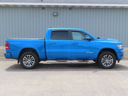 Used 2020 RAM 1500 Laramie AWD/4WD image 3