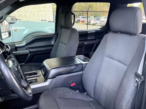 Used 2017 Ford F150 XLT w/ Equipment Group 302A Luxury image 8