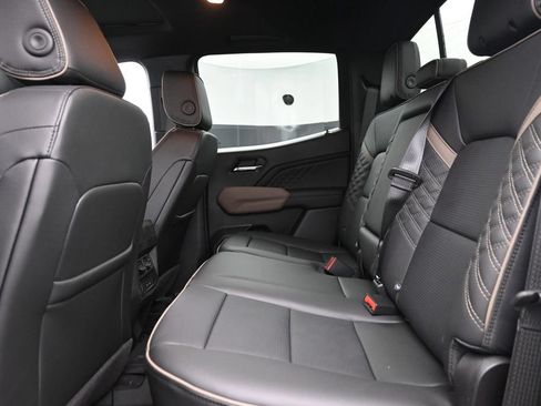 New 2026 GMC Canyon Denali AWD/4WD image 12