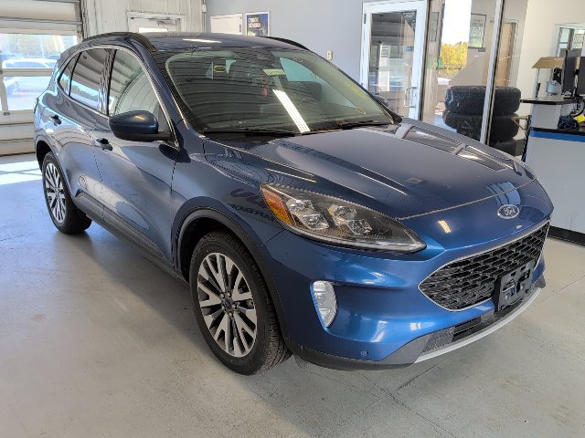 Certified 2022 Ford Escape Titanium AWD/4WD image 7