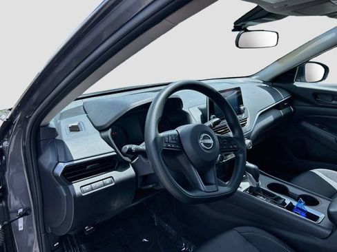 Certified 2025 Nissan Altima 2.5 S FWD image 6