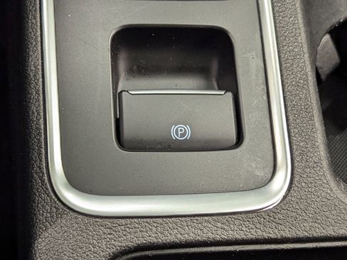 Used 2019 Ford Escape SEL image 28