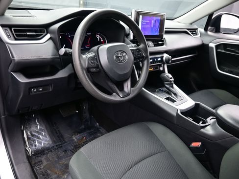 Used 2024 Toyota RAV4 LE image 12