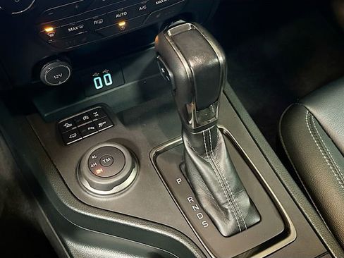 Used 2021 Ford Ranger Lariat w/ Equipment Group 501A High image 18