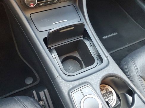 Used 2015 Mercedes-Benz CLA 250 image 22