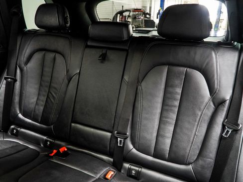 Used 2022 BMW X5 M50i w/ Premium Package image 44