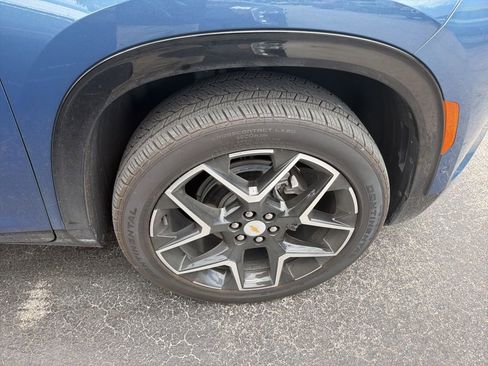 Used 2025 Chevrolet Traverse High Country image 13