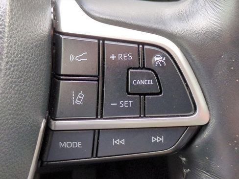 Used 2022 Toyota Highlander Limited image 32