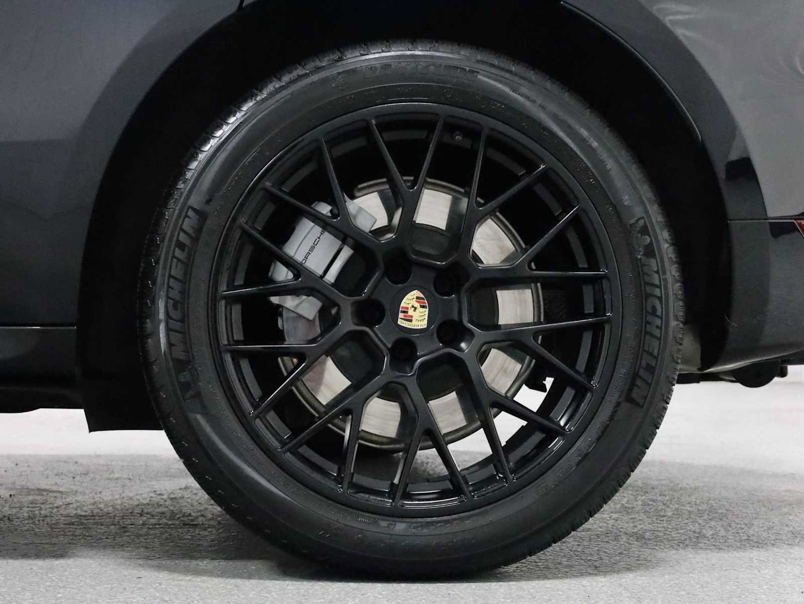 Used 2020 Porsche Macan GTS AWD/4WD image 38