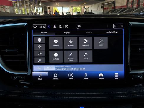 Used 2023 Chrysler Pacifica Touring-L FWD image 40