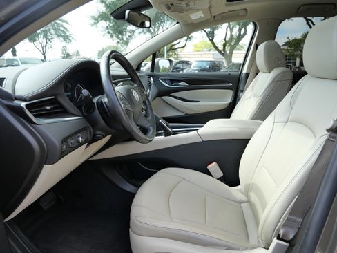 Used 2020 Buick Enclave Premium w/ Sun and Sites Package image 12