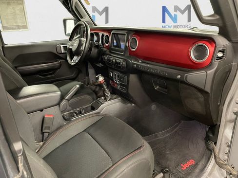 Used 2018 Jeep Wrangler Rubicon AWD/4WD image 11