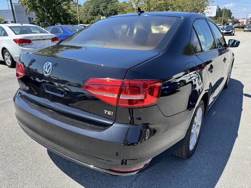 Used 2015 Volkswagen Jetta Sport image 6