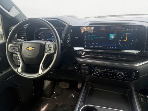 Used 2025 Chevrolet Silverado 2500 High Country w/ High Country Premium Package AWD/4WD image 10