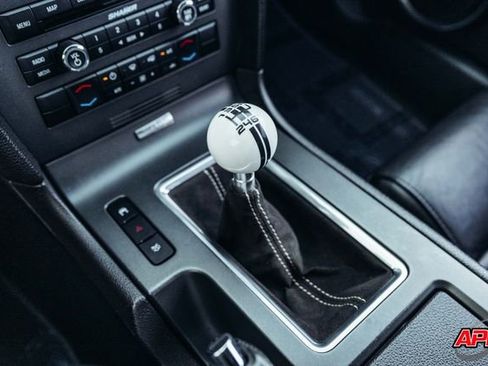 Used 2010 Ford Mustang Shelby GT500 image 10