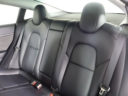 Used 2023 Tesla Model 3 Standard Range image 30