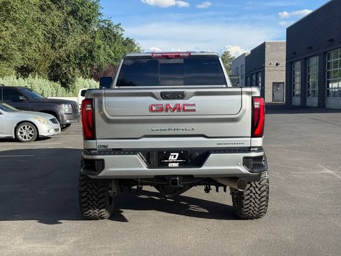 Used 2025 GMC Sierra 3500 Denali w/ Denali Reserve Package AWD/4WD image 11