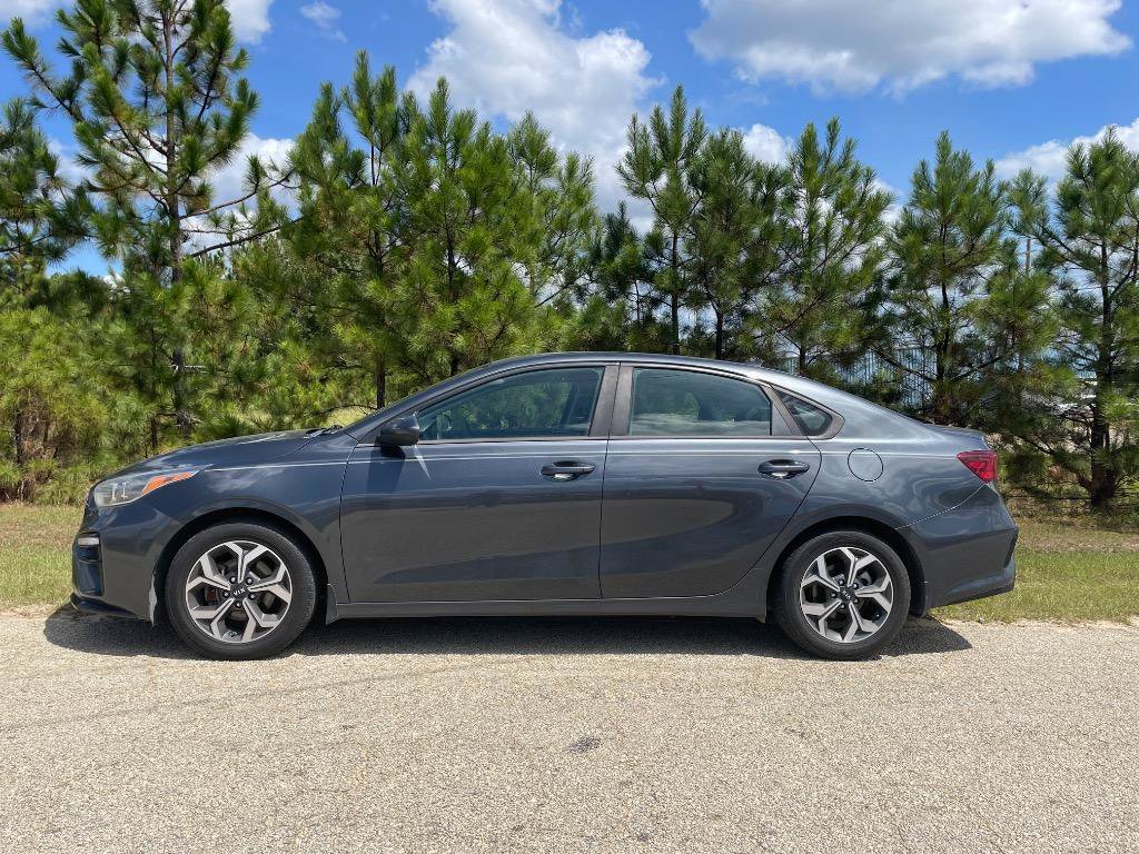 Used 2020 Kia Forte LXS FWD image 6