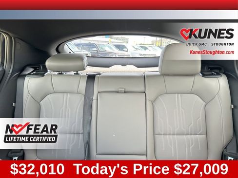 New 2025 Buick Envista Avenir image 39