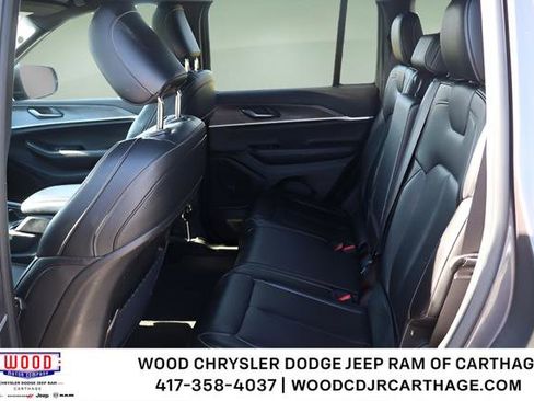 Used 2024 Jeep Grand Cherokee Limited AWD/4WD image 27