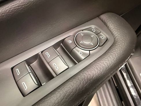Used 2025 GMC Yukon Denali w/ Denali Reserve Package AWD/4WD image 30