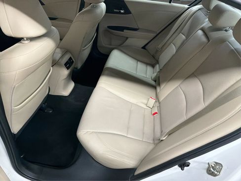 Used 2015 Honda Accord EX-L image 28