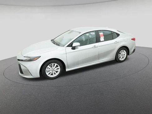 New 2026 Toyota Camry LE image 2