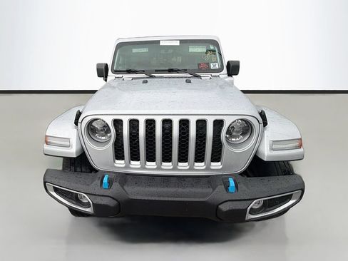 Used 2023 Jeep Wrangler Unlimited Sahara w/ Dual Top Group AWD/4WD image 2