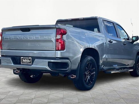 Used 2023 Chevrolet Silverado 1500 Custom image 2