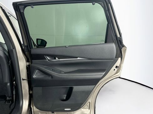 Used 2023 INFINITI QX60 Sensory w/ Vision Package FWD image 33