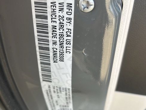 Used 2022 Chrysler Pacifica Touring-L image 24