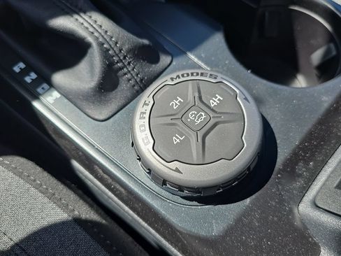 New 2025 Ford Bronco 4-Door AWD/4WD image 38