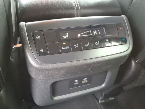 Certified 2023 Nissan Pathfinder SL w/ Lighting Package (N92) image 11