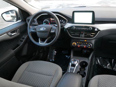 Used 2020 Ford Escape SE image 9