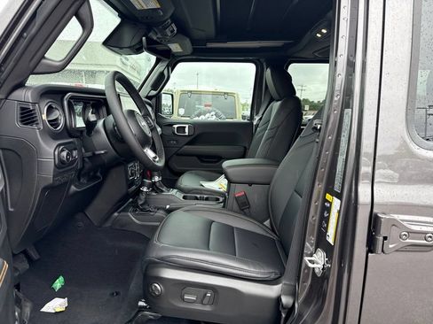 New 2027 Jeep Wrangler Unlimited Sahara AWD/4WD image 17