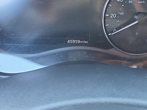 Used 2024 Nissan Kicks SV image 17