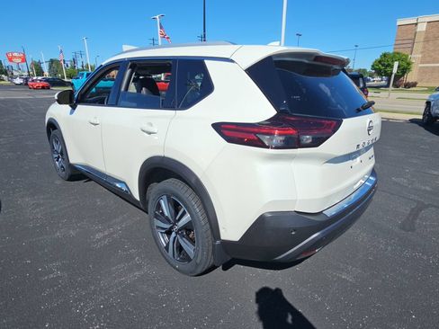 Used 2023 Nissan Rogue SL w/ SL Premium Package AWD/4WD image 5