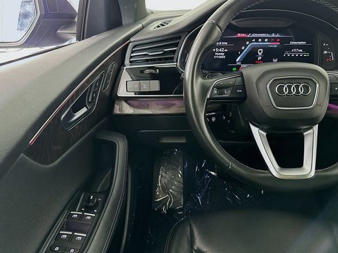 Used 2022 Audi Q8 Premium Plus w/ Premium Plus Package AWD/4WD image 10