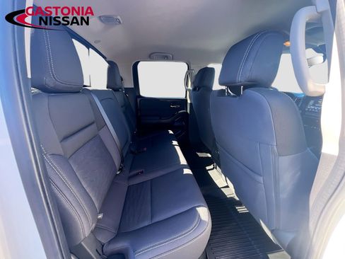 Used 2024 Nissan Frontier SV w/ Technology Package image 35