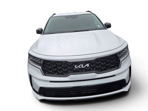 Used 2022 Kia Sorento S FWD image 9