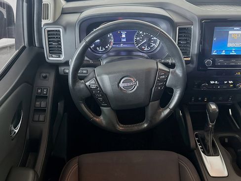 Used 2022 Nissan Frontier SV image 18