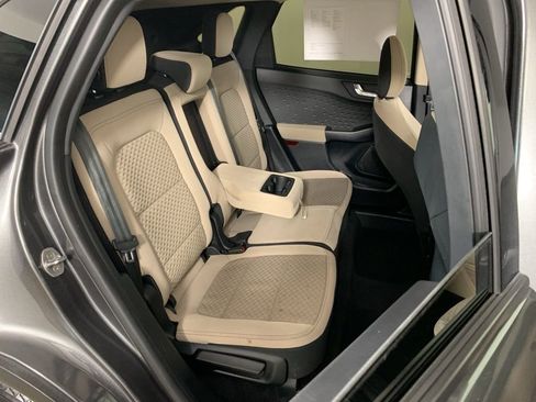 Used 2020 Ford Escape SE image 33