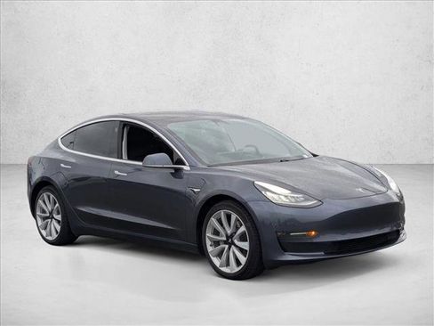 Used 2020 Tesla Model 3 Long Range image 3