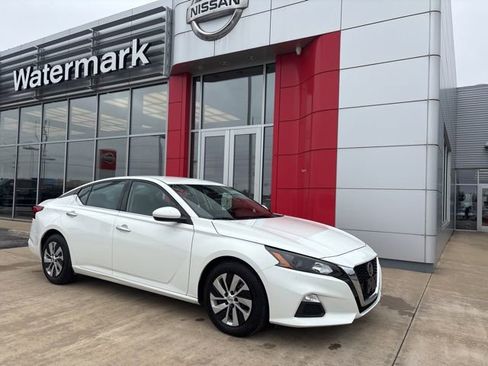 Used 2022 Nissan Altima 2.5 S image 1