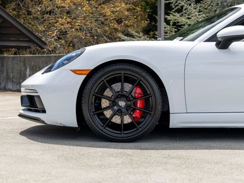 Used 2021 Porsche 718 Cayman GTS RWD image 13