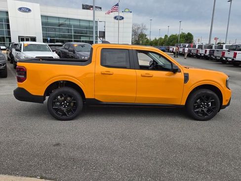 New 2026 Ford Maverick Lariat w/ Black Appearance Package image 11