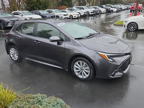 Used 2025 Toyota Corolla SE image 8